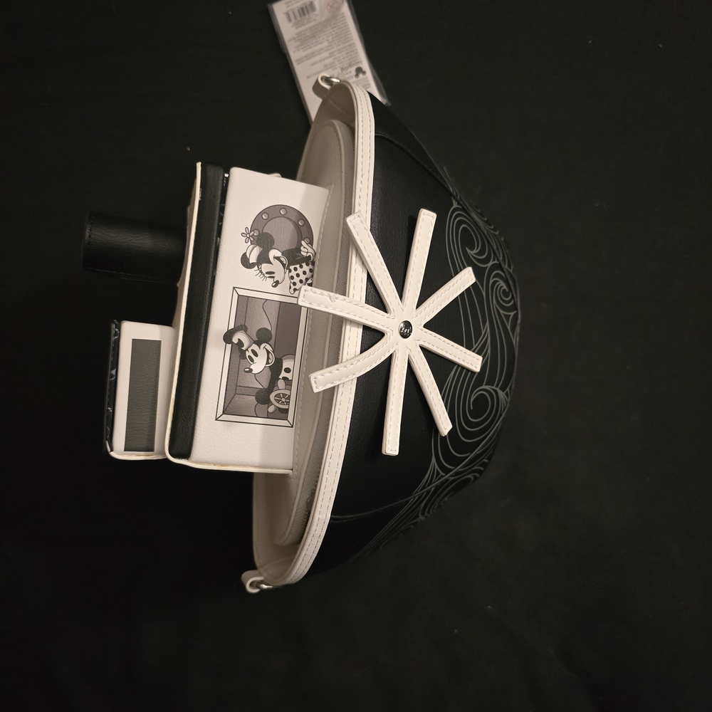 Loungefly Black and White Basket with Star Design